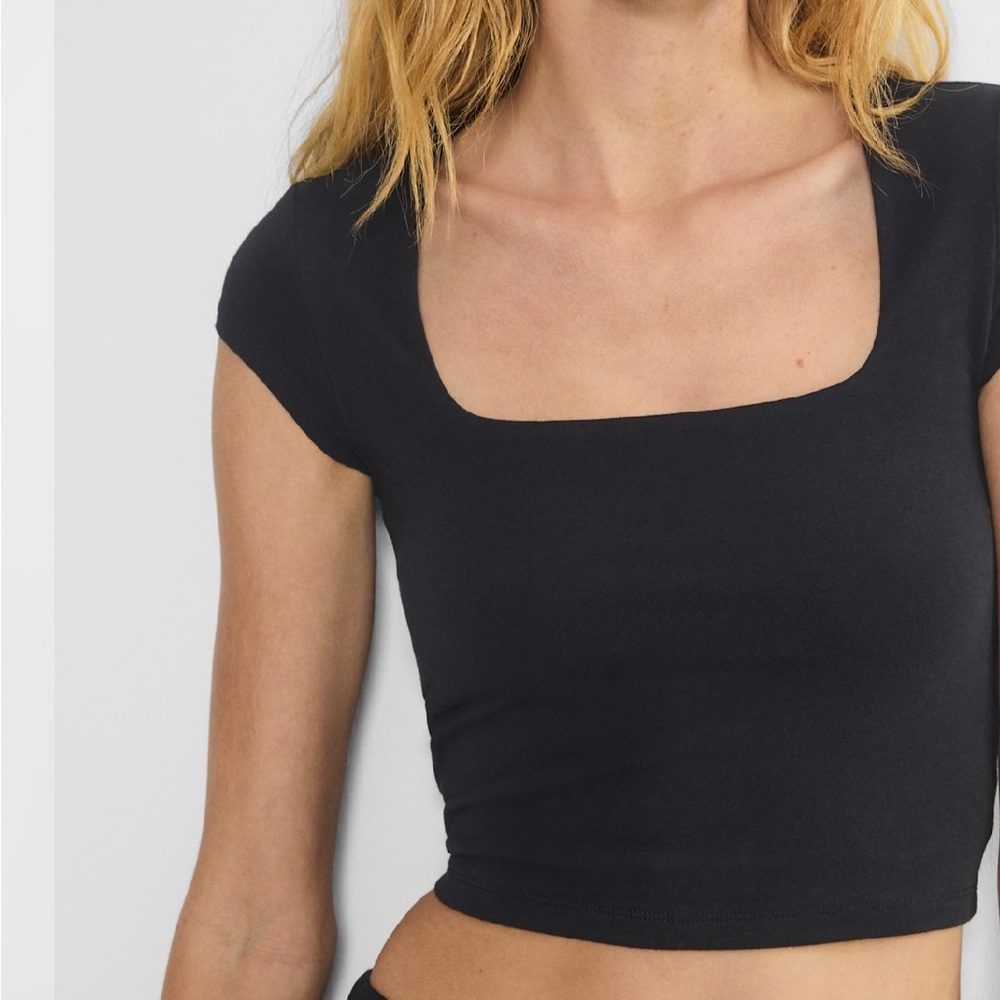 Aritzia TNA SoChill Fame T-ShirtBlack Women's Crop Top